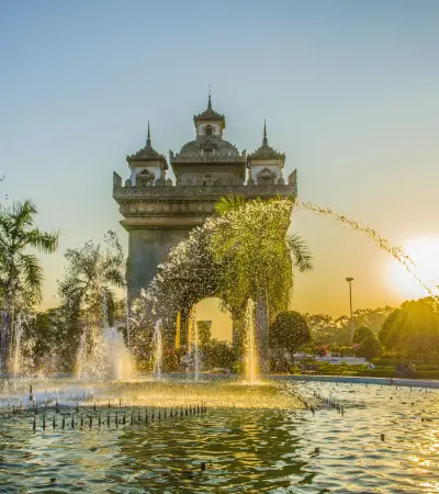 帕图赛（PATOUXAY）| 万象市中心的胜利纪念碑