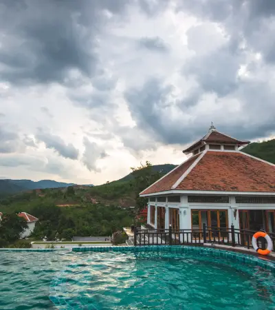 乌多姆赛省的乐百富大酒店（Le Grand Pakbeng Hotel）。