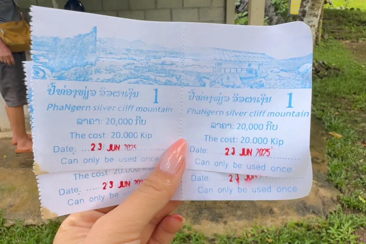 ผาเงิน (Silver Cliff)