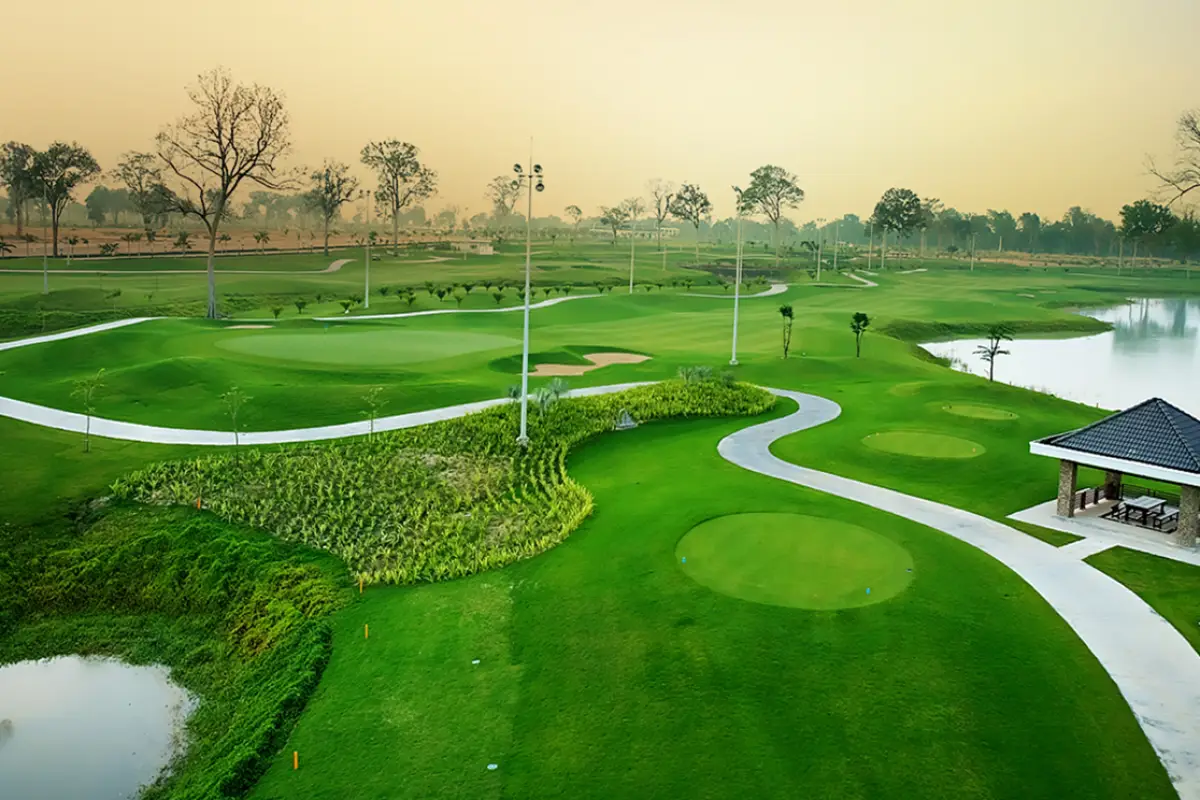 Long Vien Golf Club in Vientiane