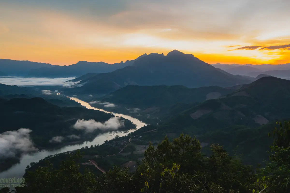Pha Daeng Viewpoint at sunrise