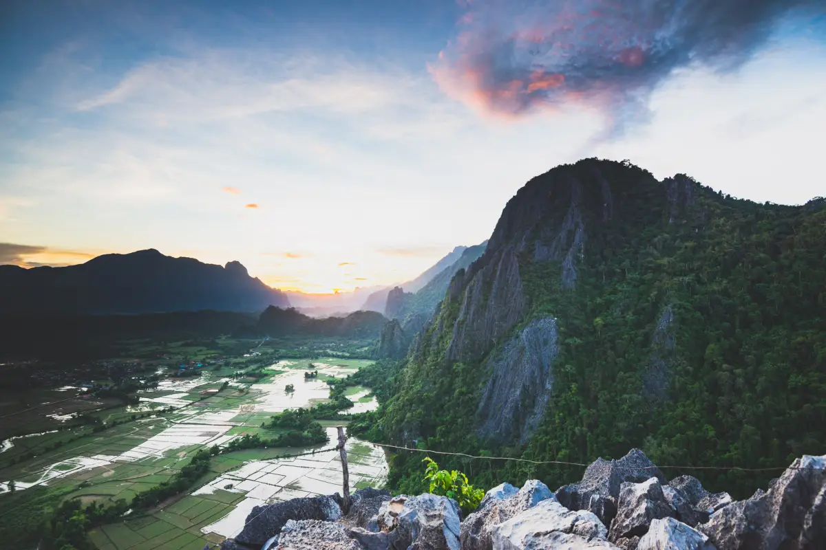 ผาเงิน (Silver Cliff)