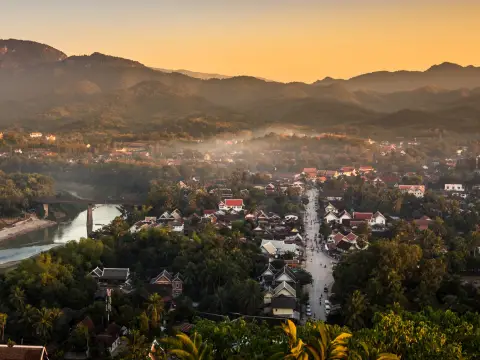 ປີ້ຍົນ ແລະ ທີ່ພັກ - ຫຼວງພະບາງ 4 ມື້ 3 ຄືນ ກັບການບິນລາວ