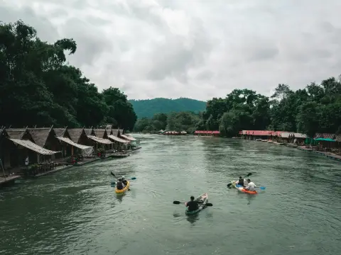 1-Hour Kayaking Experience on Nam Lik River in Meuang Feuang