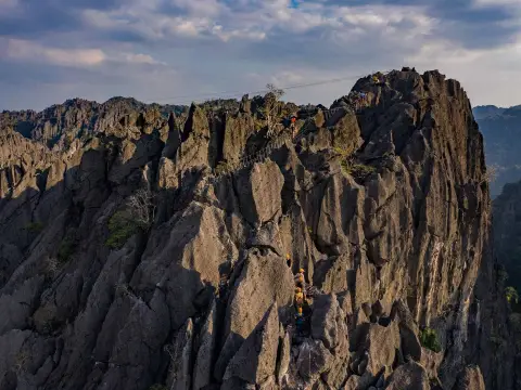 Full-Day The Rock Challenge in Khammouane