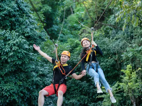 ขี่ซิปไลน์