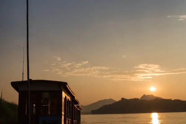 2-Day Mekong Slow Boat Cruise from Houay Xay to Luang Prabang