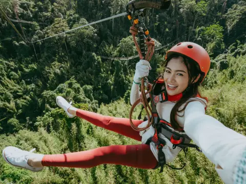 C套餐 | 空中走廊 > 拍照点 > 滑索 > 树顶