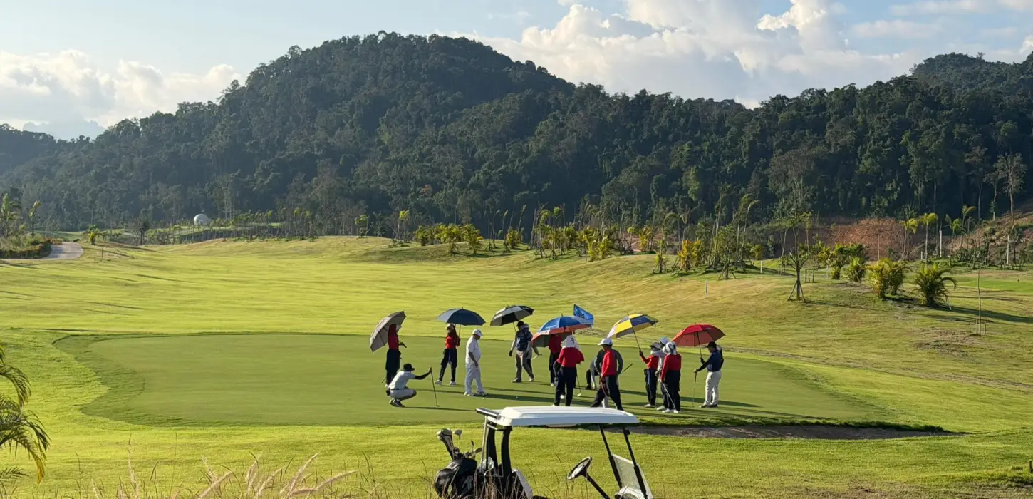 Lao Asia Golf Club in Vang Vieng