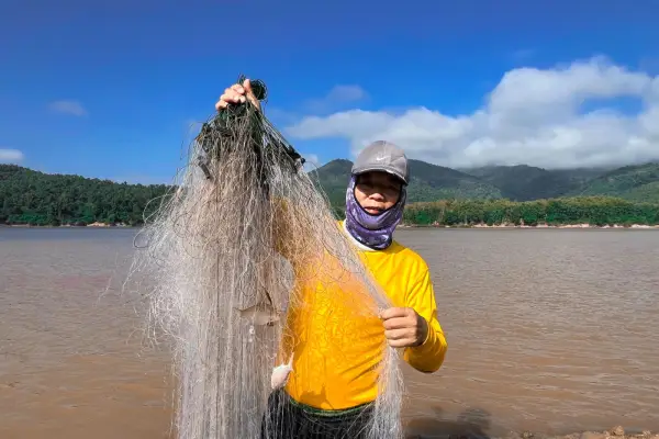 1-Day Mekong River Fishing Experience in Luang Prabang