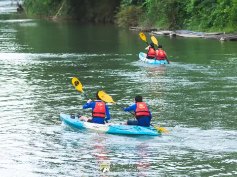 Kayak along the beautiful Nam Song River